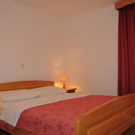 Apartment Radovan *